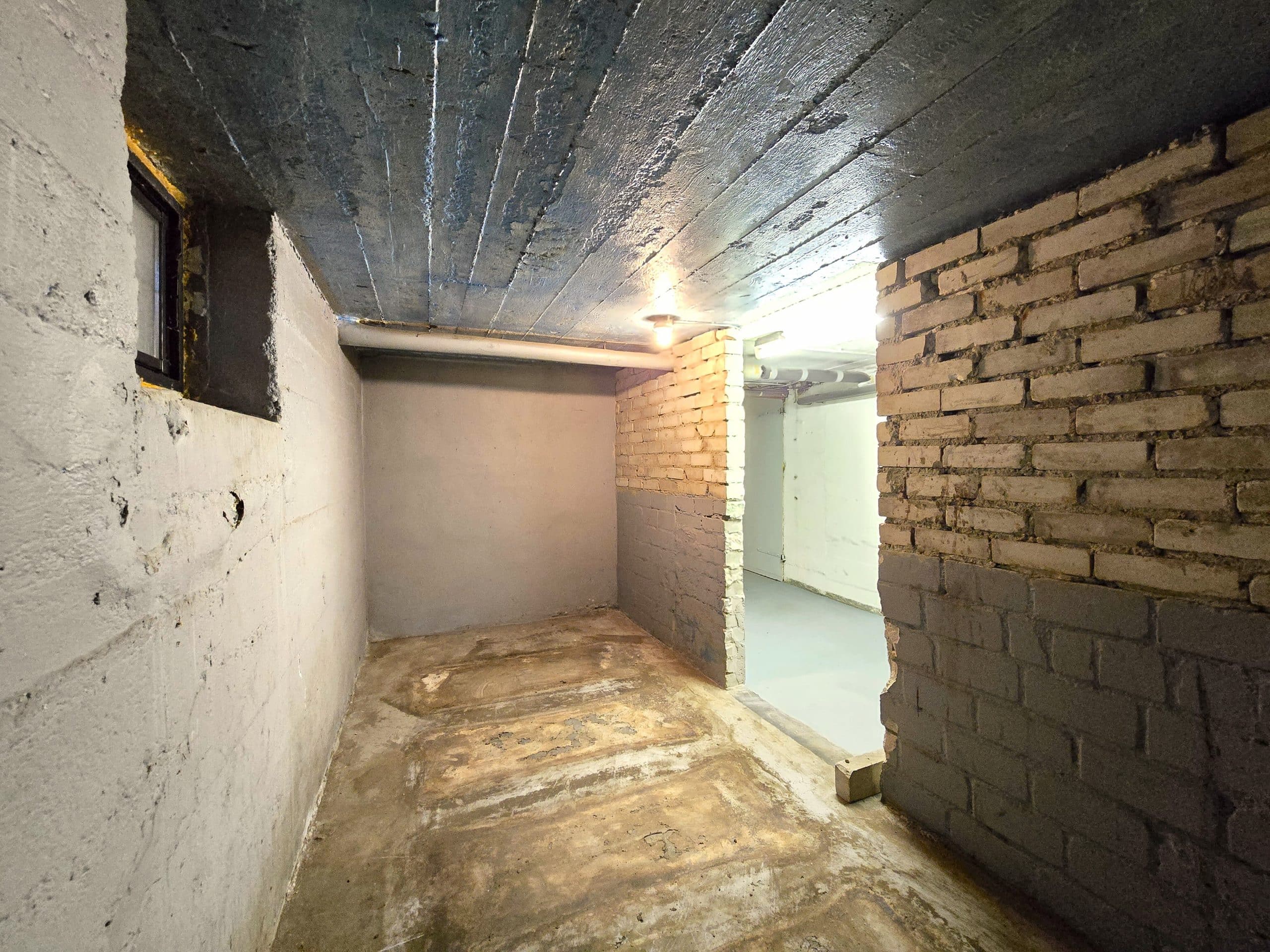 Abstellraum ehemaliger Tankraum Keller