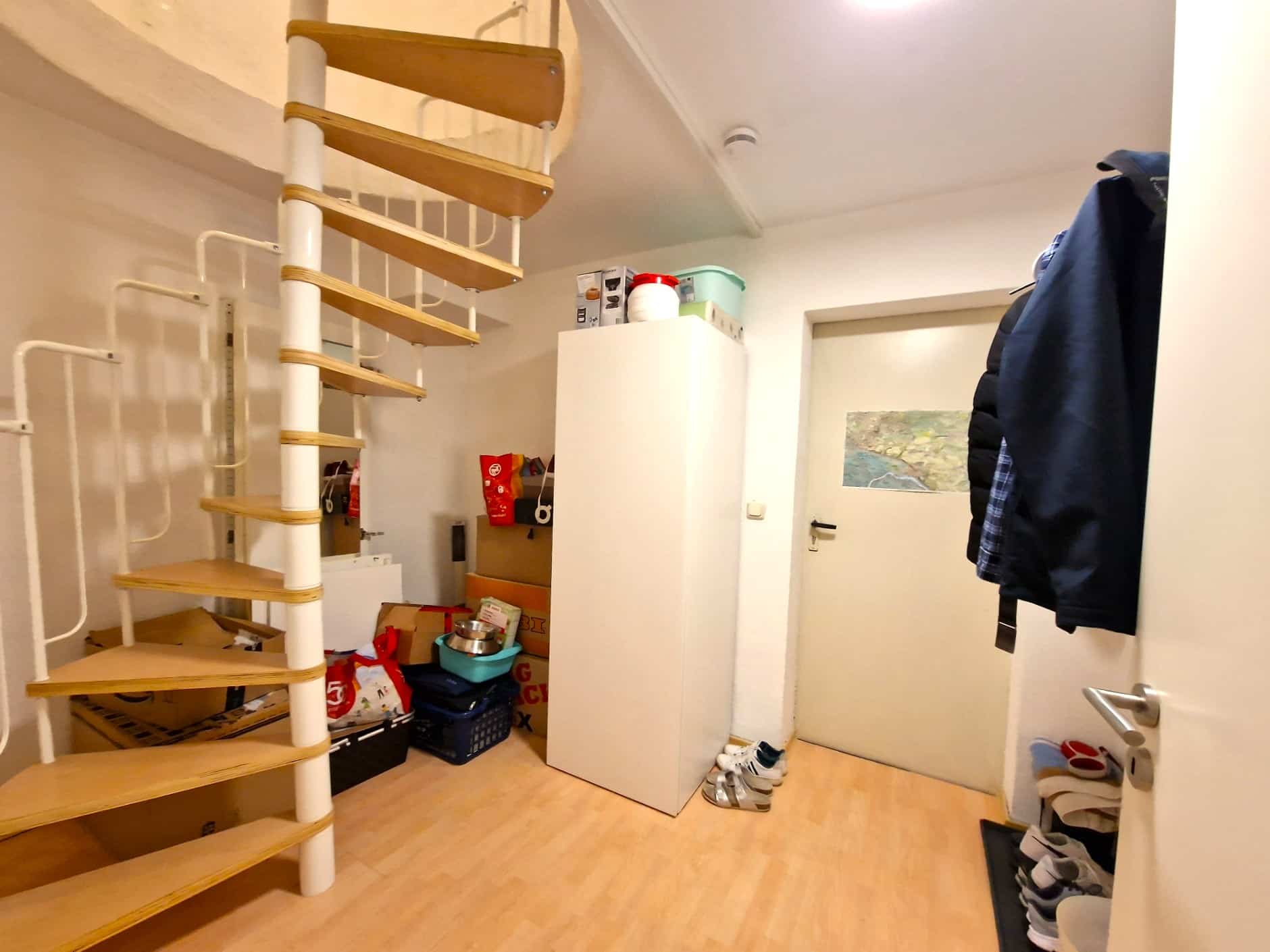 Souterraintreppe und Kellerausgang