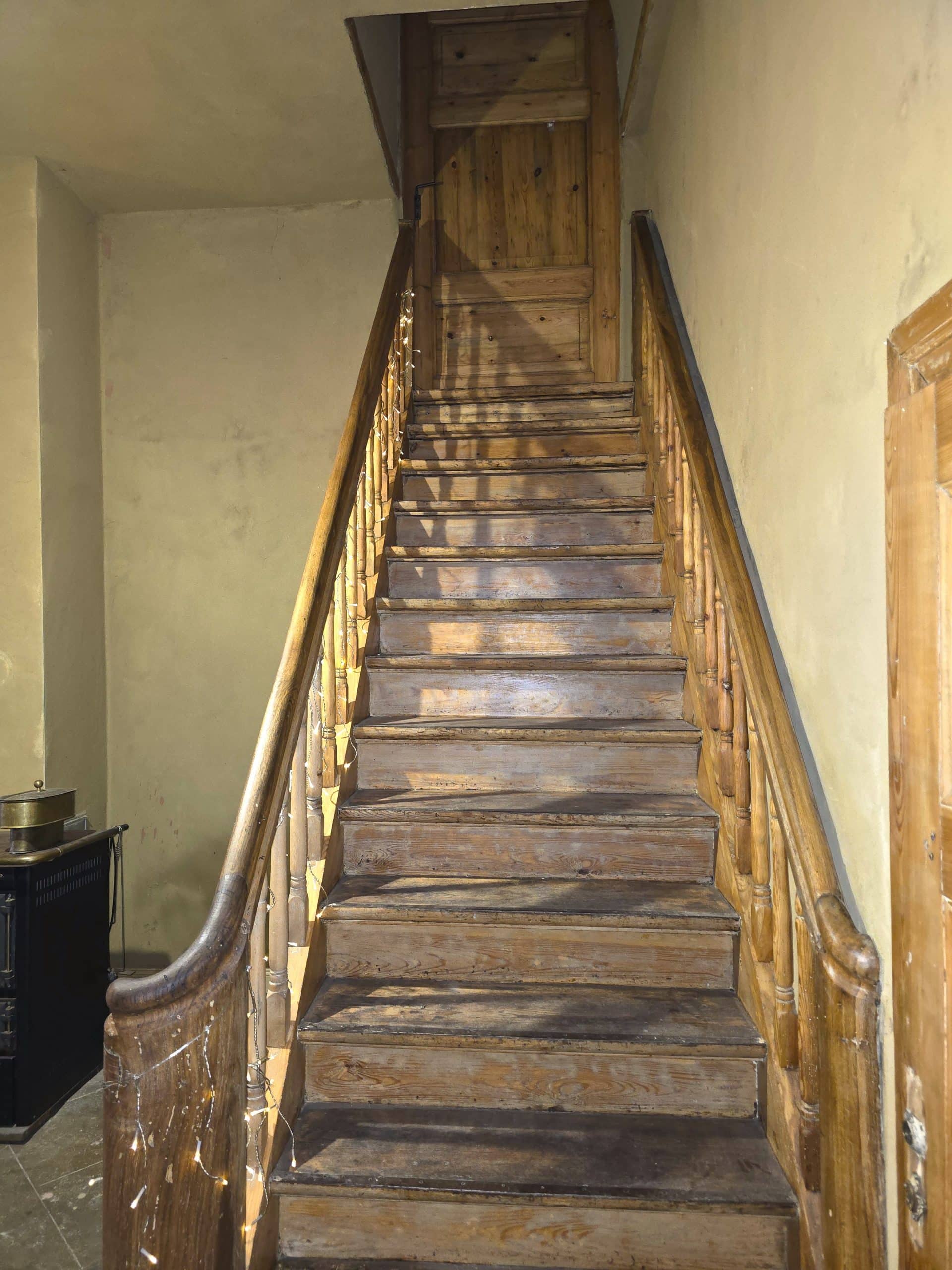 Treppenaufgang zur Wohnung