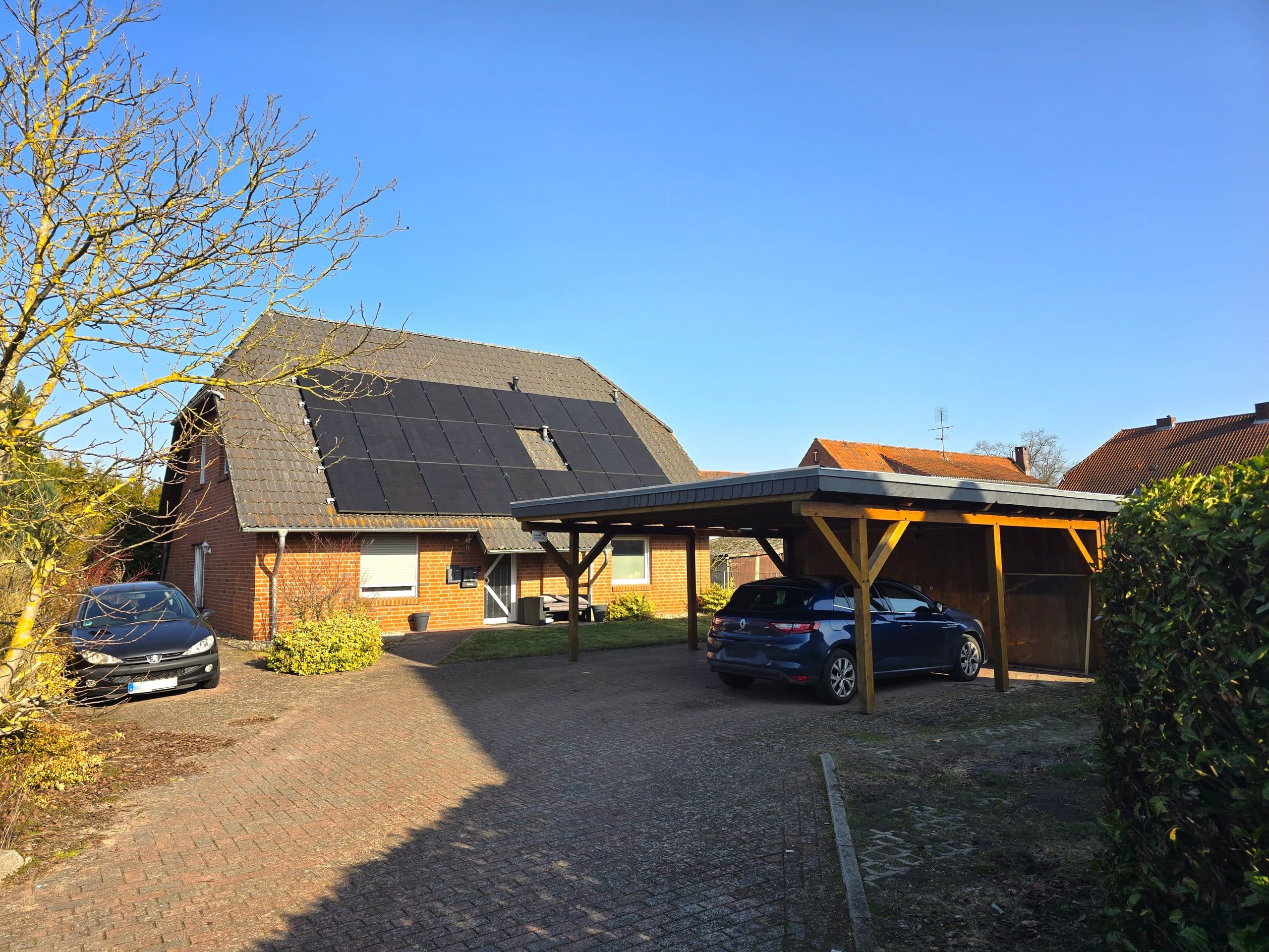 Haus und Carport